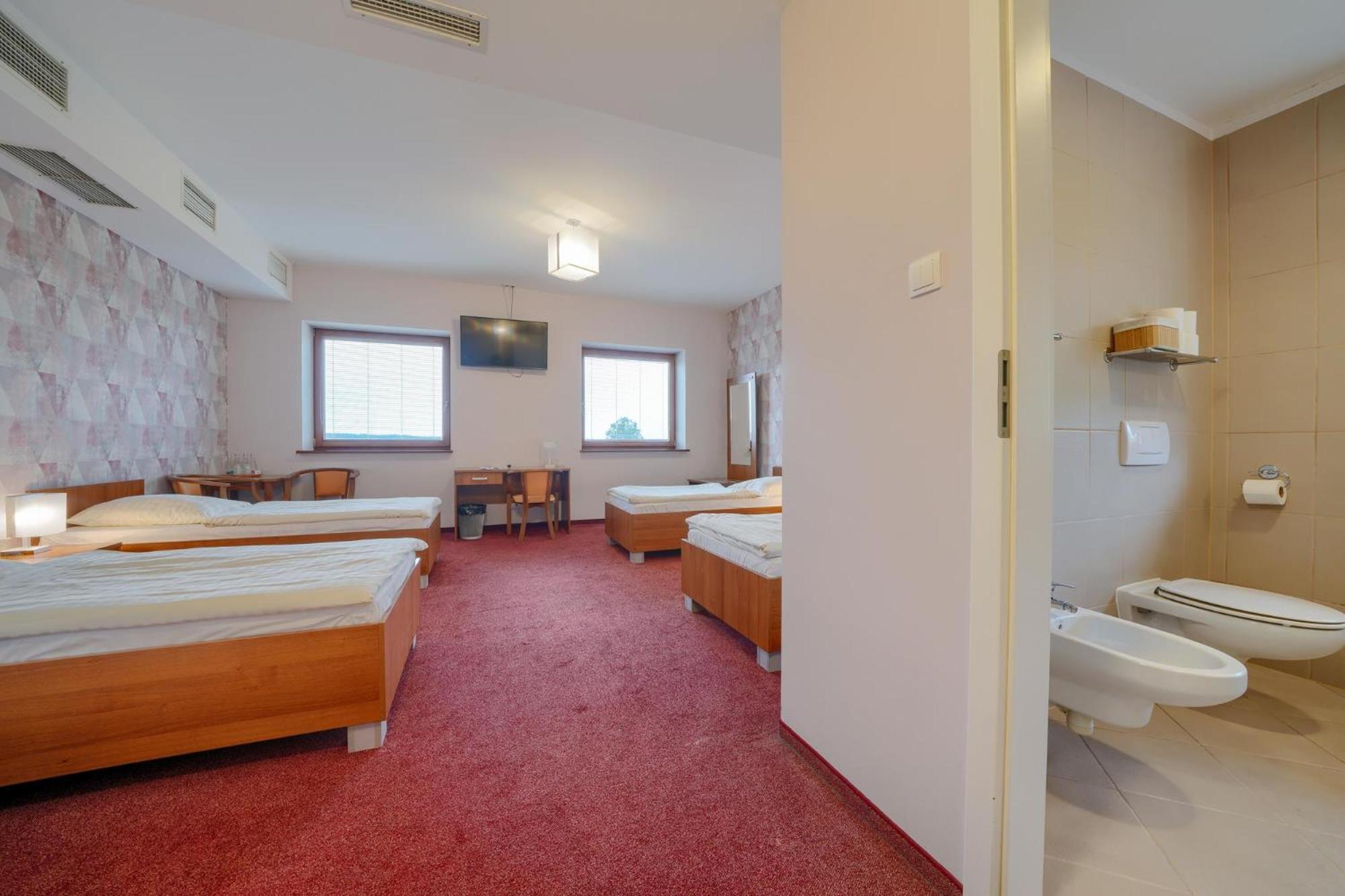 Hotel Aviator Kamien Slaski Exteriér fotografie