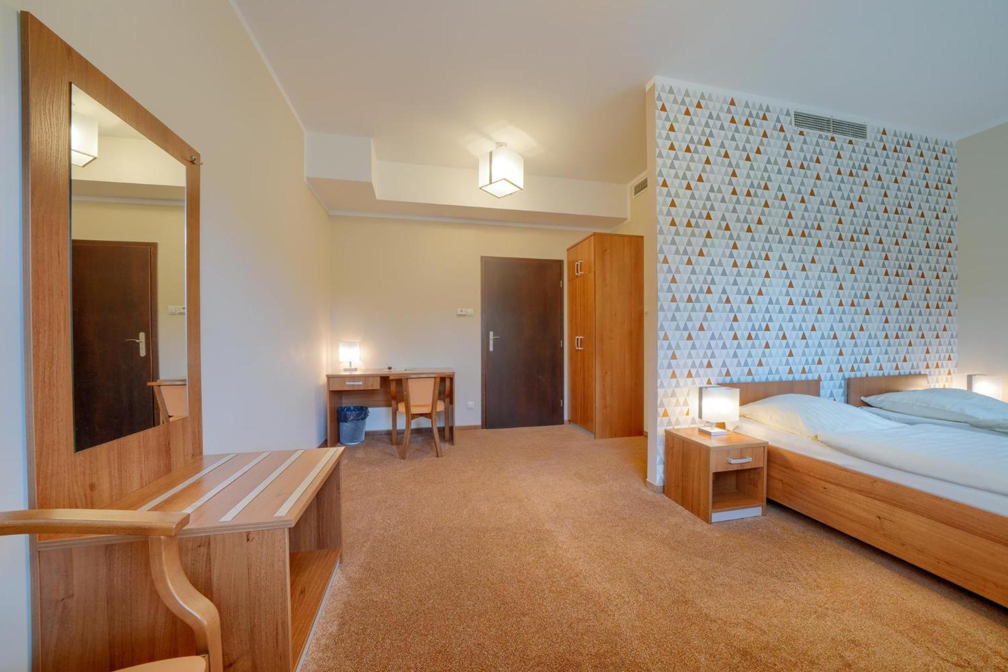 Hotel Aviator Kamien Slaski Exteriér fotografie