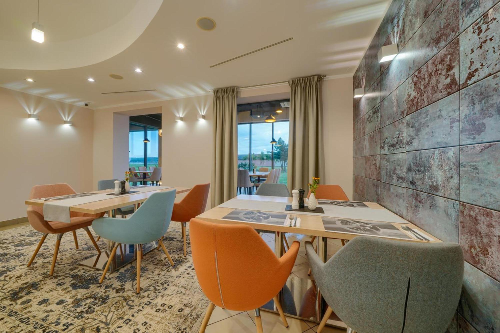 Hotel Aviator Kamien Slaski Exteriér fotografie